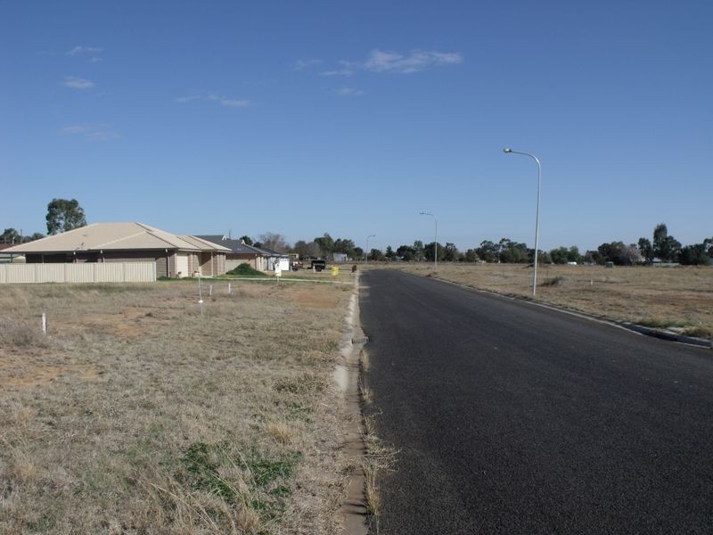 4 Mirage Drive, Cowra NSW 2794