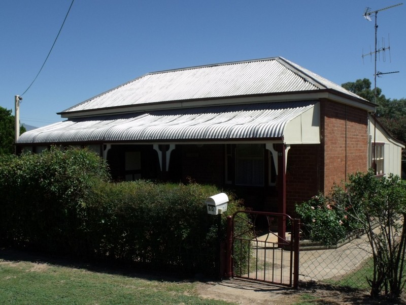 60 Darling Avenue, Cowra NSW 2794