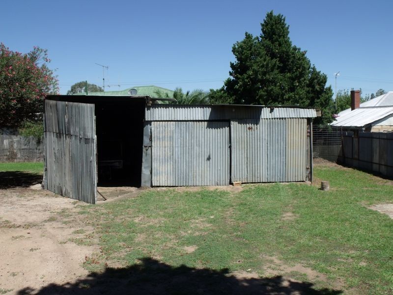 60 Darling Avenue, Cowra NSW 2794