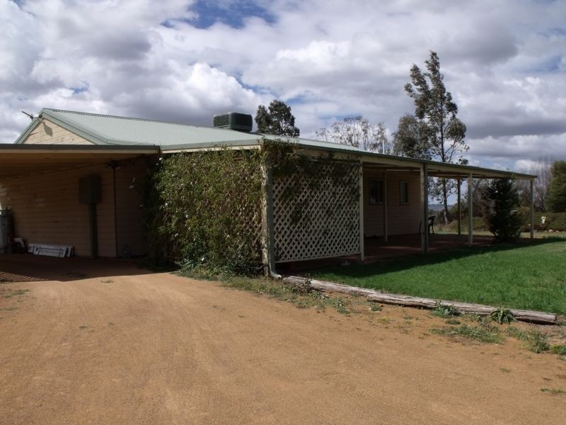 67 Military Parade, Cowra NSW 2794