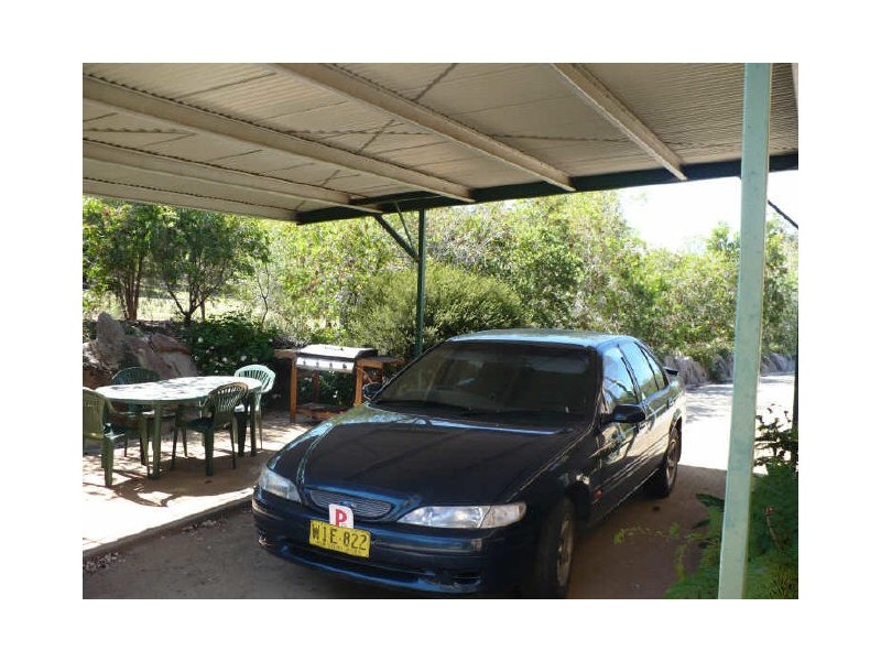 13 Military Parade, Cowra NSW 2794