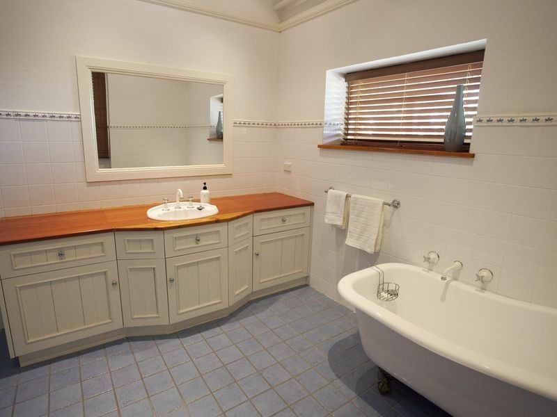 88-90 Macquarie Street, Cowra NSW 2794