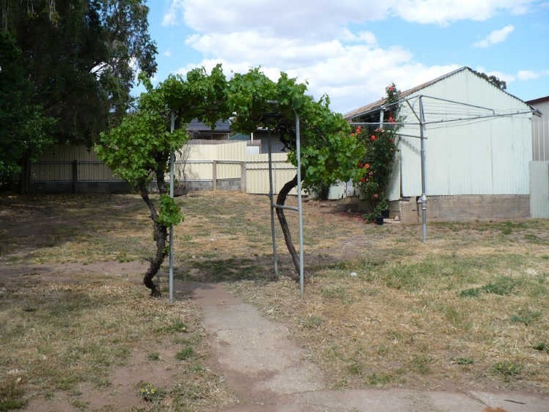 17 Nelson Street, Cowra NSW 2794