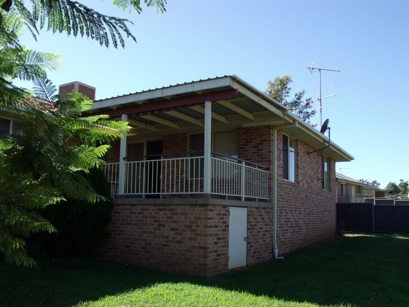 14 Eucalypt Close, Cowra NSW 2794