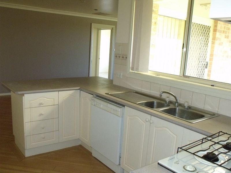 14 Eucalypt Close, Cowra NSW 2794