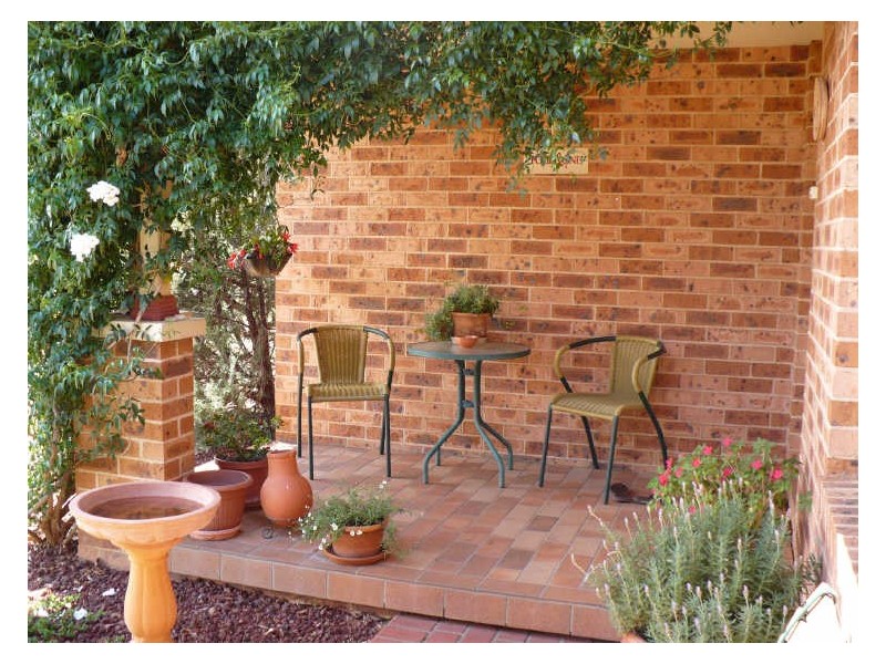 14 Eucalypt Close, Cowra NSW 2794