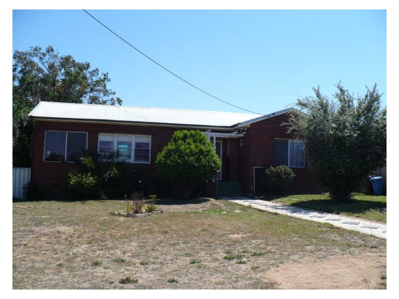 34 Courallie Street, Cowra NSW 2794
