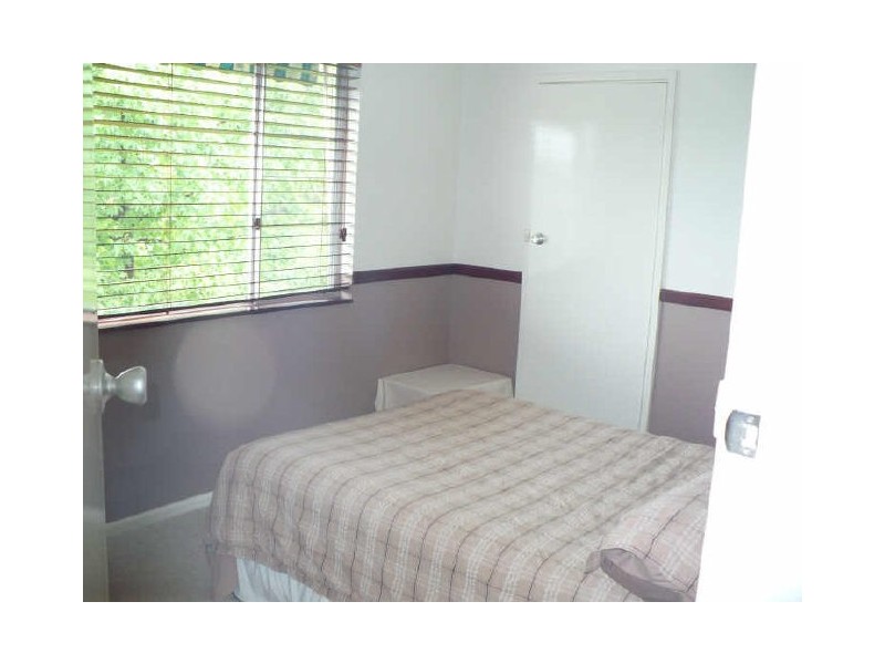 16 Taronga Drive, Cowra NSW 2794