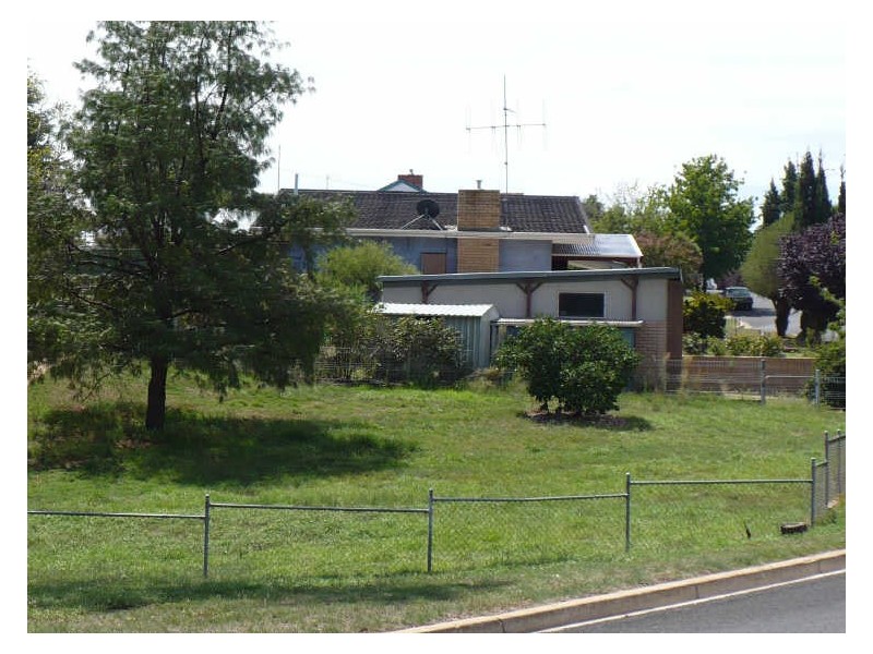 2 Brisbane Avenue, Cowra NSW 2794