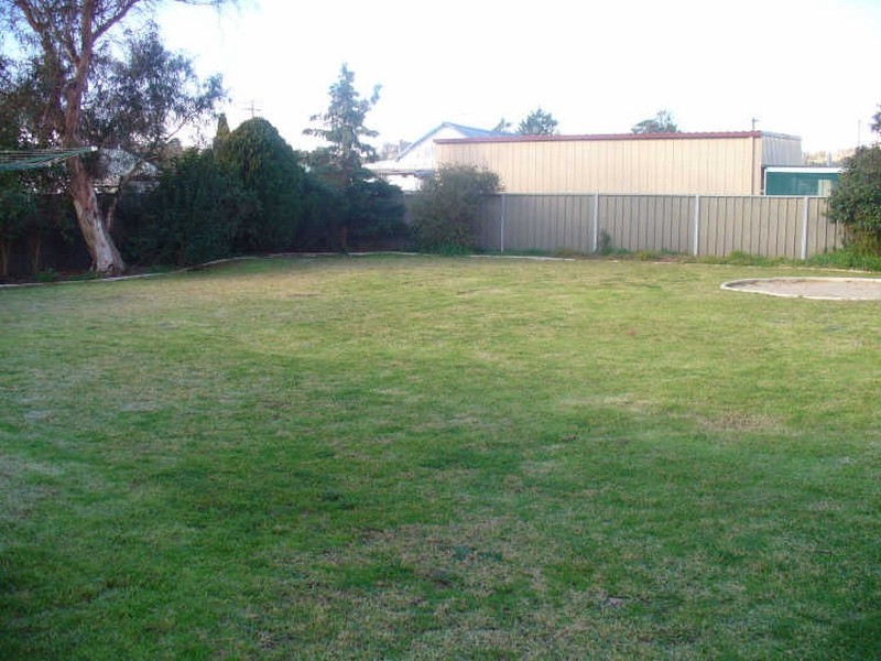 27 Watt Street, Cowra NSW 2794