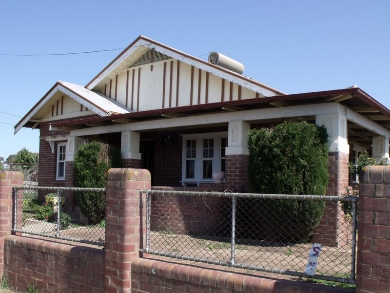 44 Fitzroy Avenue, Cowra NSW 2794