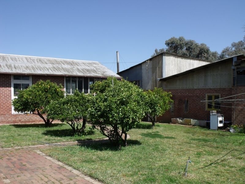 44 Fitzroy Avenue, Cowra NSW 2794