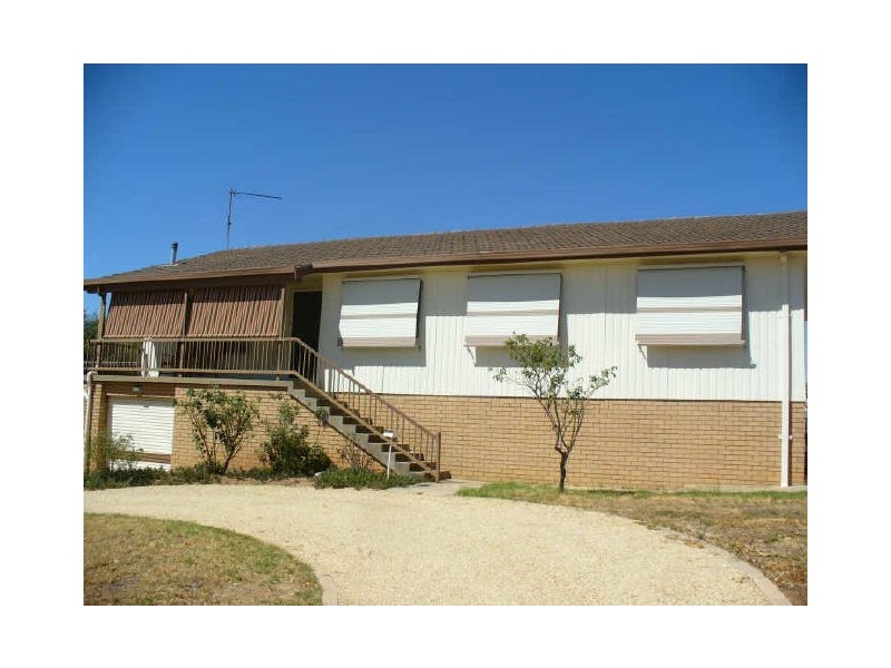 3 Farrer Street, Cowra NSW 2794