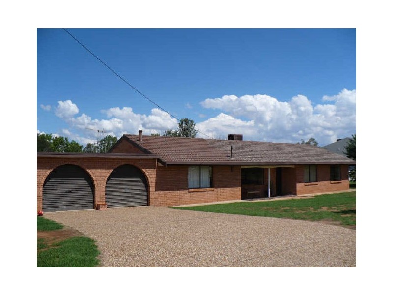 3 Dawson Drive, Cowra NSW 2794