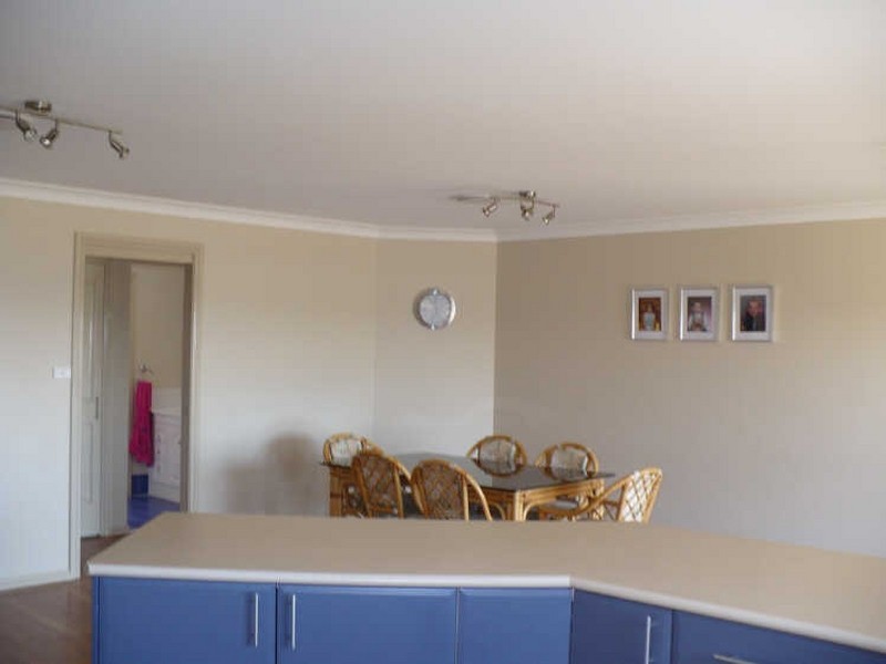 8 River Park Road, Cowra NSW 2794