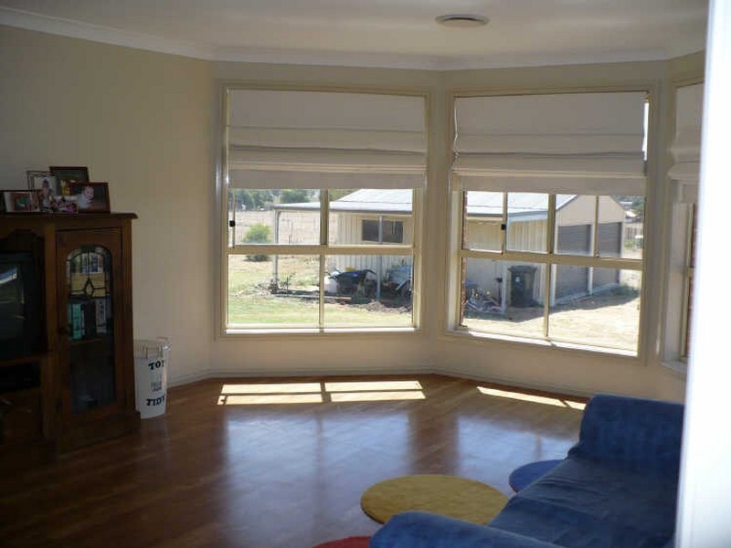 8 River Park Road, Cowra NSW 2794