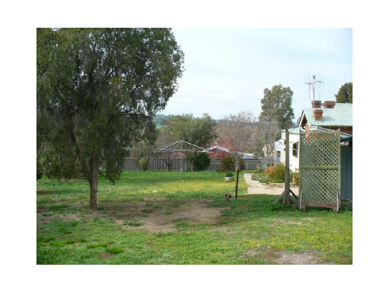 15 Binni Street, Cowra NSW 2794