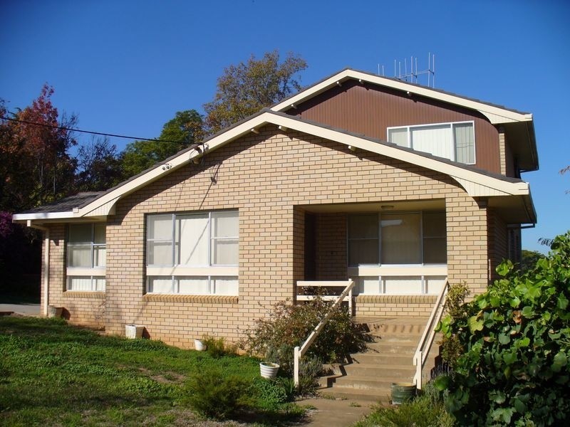 35 Macassar Street, Cowra NSW 2794