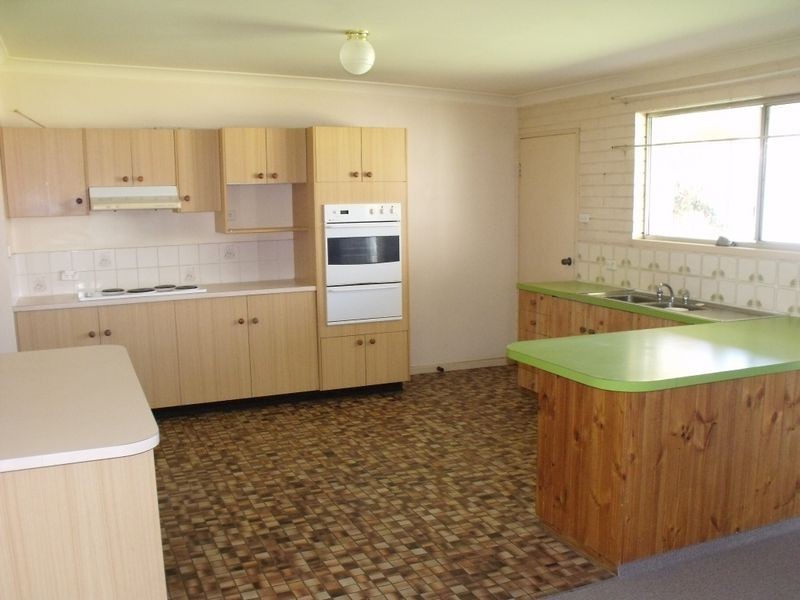 9 Kite Street, Cowra NSW 2794