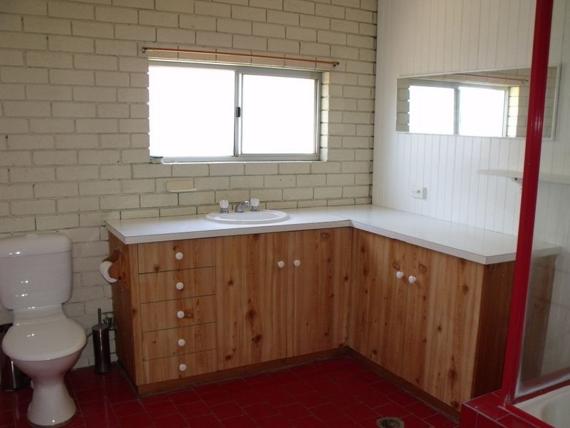 9 Kite Street, Cowra NSW 2794