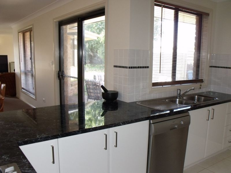31 Lyall Street, Cowra NSW 2794