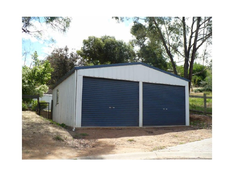 1 Poignand Avenue, Cowra NSW 2794