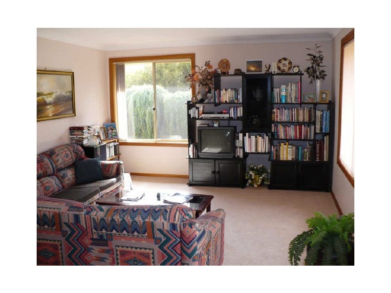 10 Banksia Close, Cowra NSW 2794