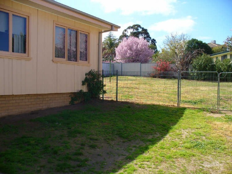 7 Morilla Street, Cowra NSW 2794