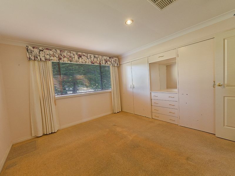 4 Taronga Drive, Cowra NSW 2794