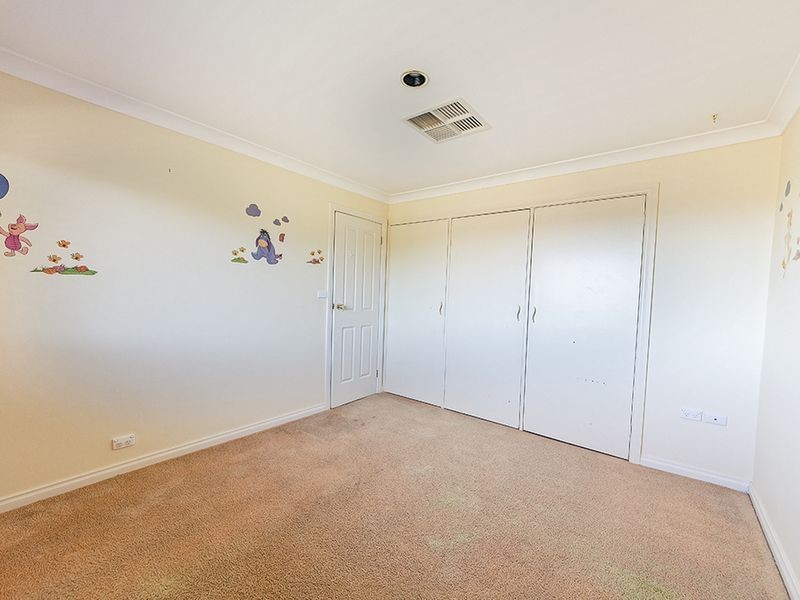 4 Taronga Drive, Cowra NSW 2794