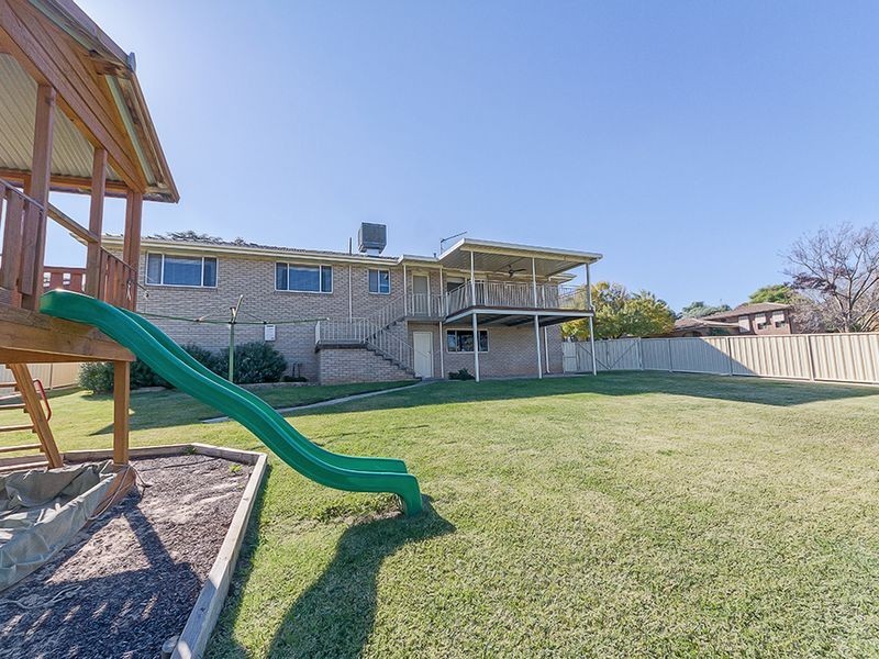 4 Taronga Drive, Cowra NSW 2794
