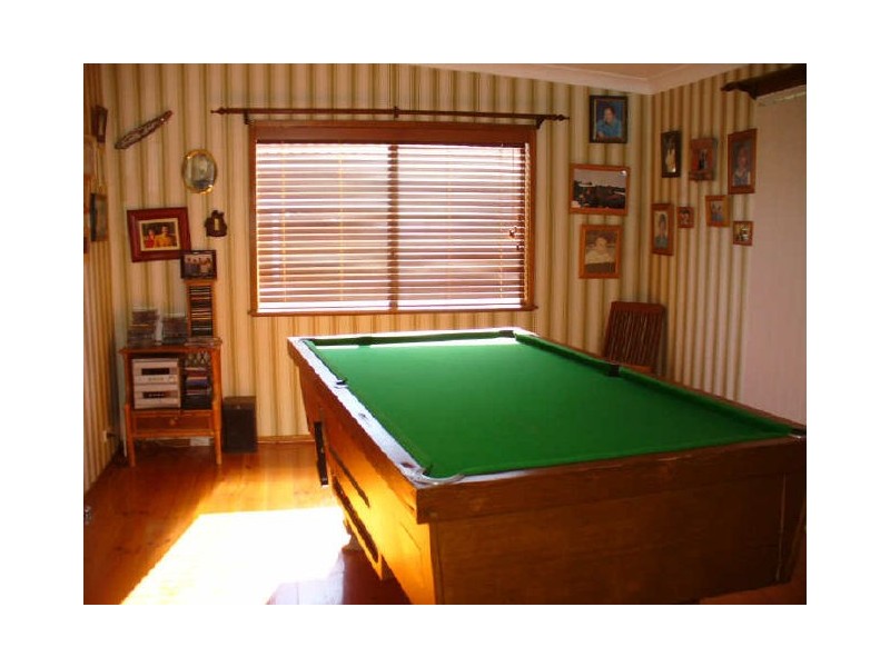 17 Newcombe Street, Cowra NSW 2794