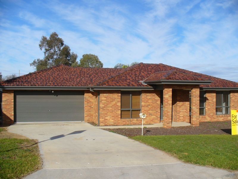 7 Myall Street, Cowra NSW 2794