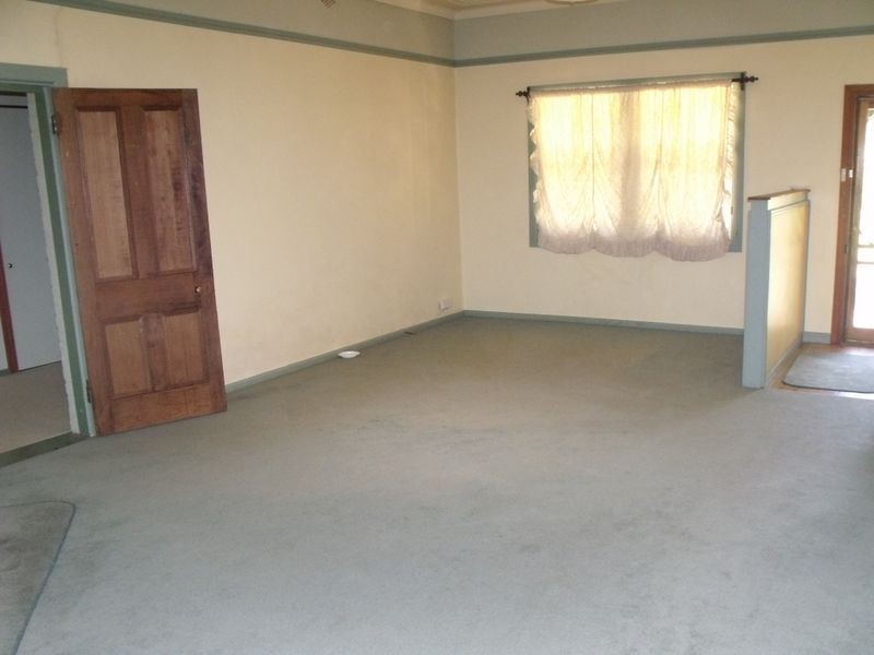 16 Binni Creek Road, Cowra NSW 2794