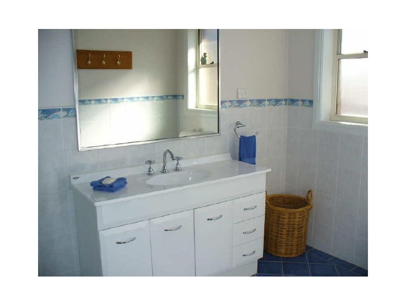 2 Neila Street, Cowra NSW 2794