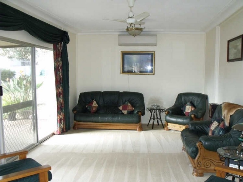 69 Lachlan Street, Cowra NSW 2794