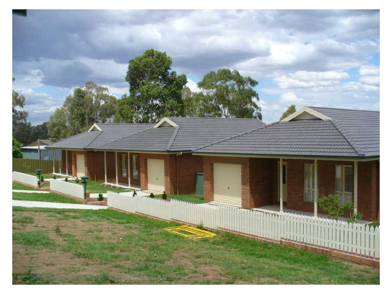 Unit 1/2 Amie Street, Cowra NSW 2794