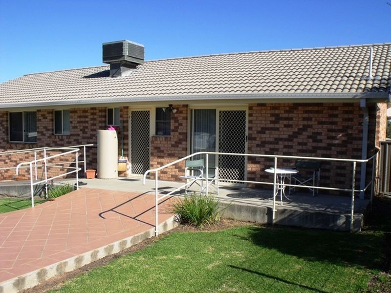 35 Watt Street, Cowra NSW 2794