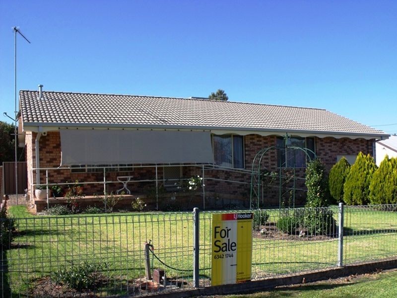 35 Watt Street, Cowra NSW 2794