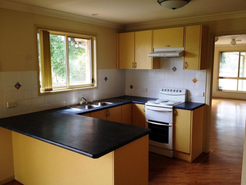 4 River Park Road, Cowra NSW 2794