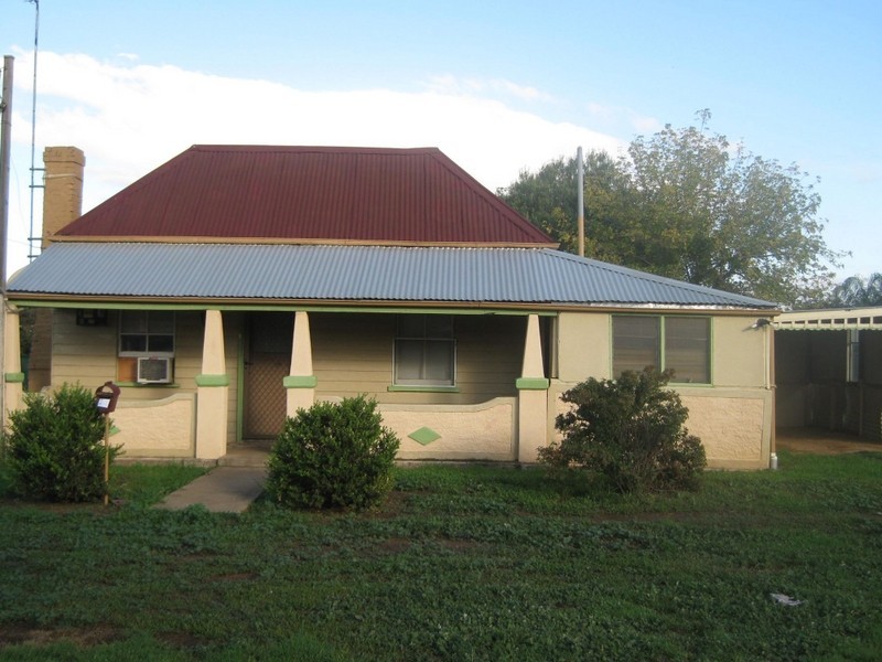 24 Watt Street, Cowra NSW 2794