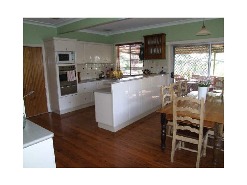 8 Scenic Drive, Cowra NSW 2794
