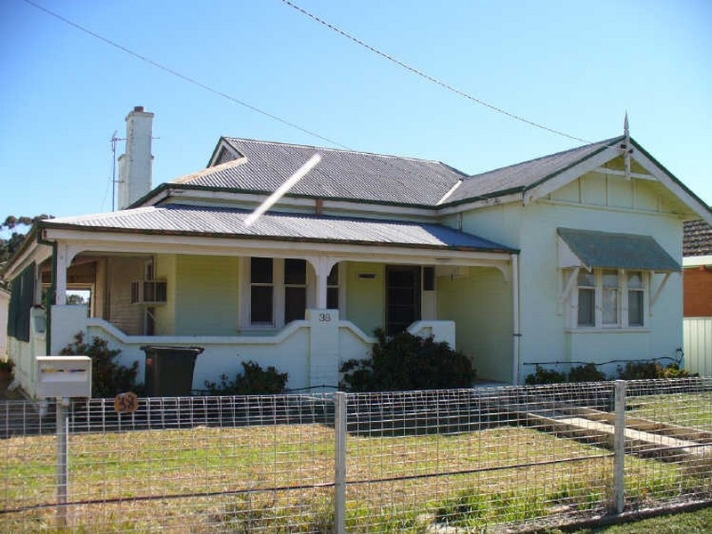 38 Fitzroy Avenue, Cowra NSW 2794