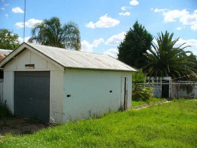 38 Fitzroy Avenue, Cowra NSW 2794