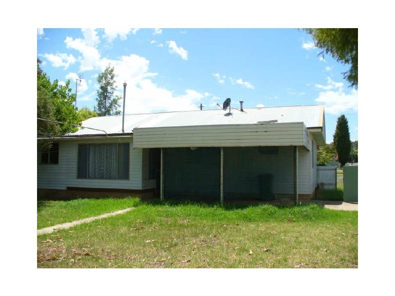 40 Kite Street, Cowra NSW 2794