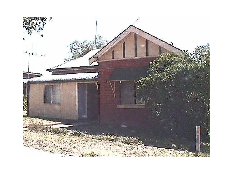 82 Darling Street, Cowra NSW 2794