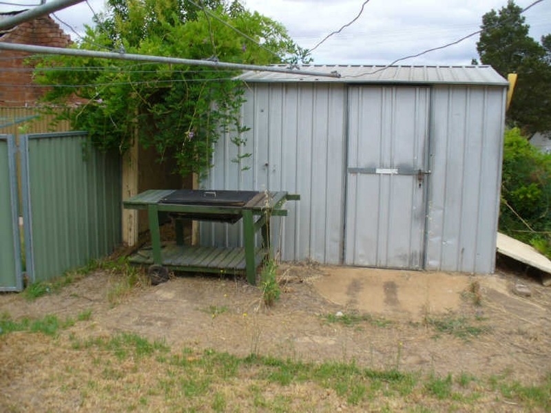 8 Brougham Street, Cowra NSW 2794