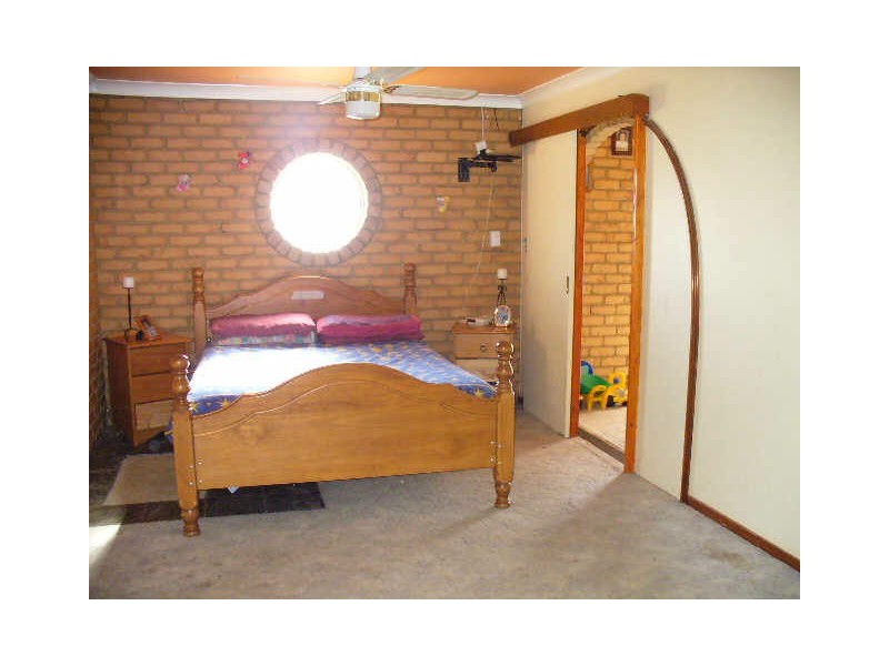 5 Logan Street, Cowra NSW 2794