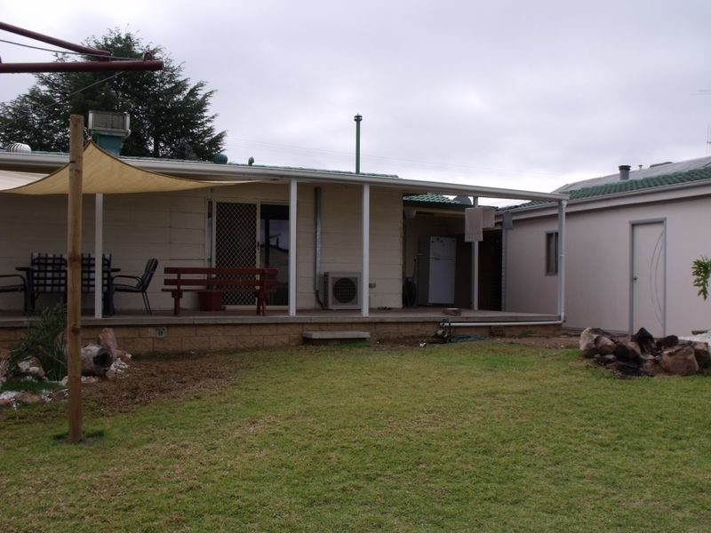 1a Baronga Street, Cowra NSW 2794