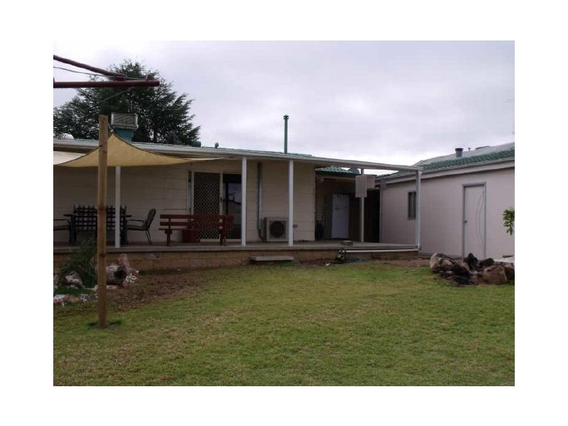 1a Baronga Street, Cowra NSW 2794